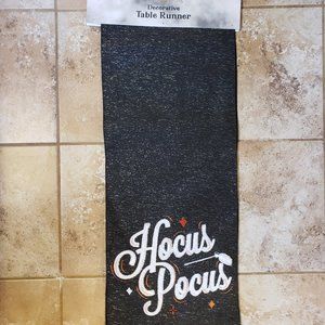 NWT Haunted Manor Table Runner Halloween Hocus Pocus 13" x 68"